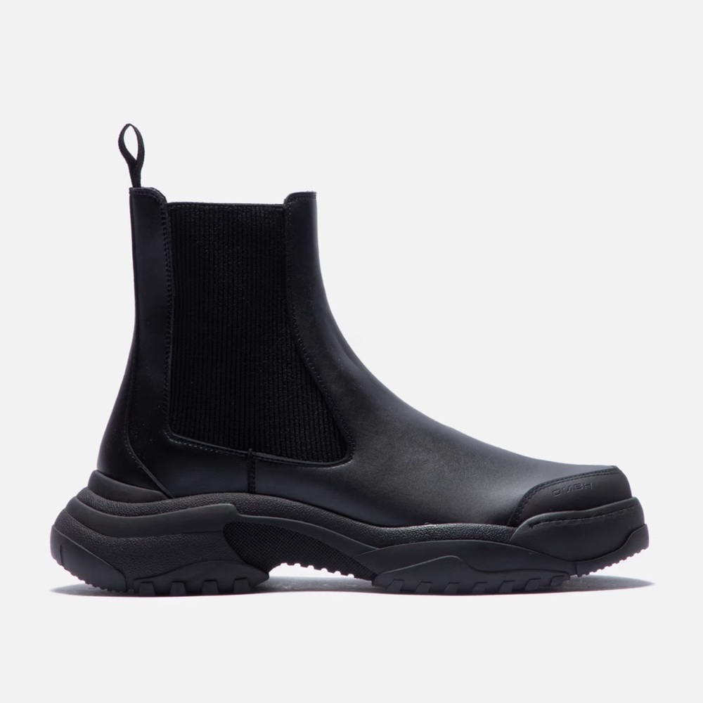 GMBH Chelsea Boots Avant-Garde, Berlin — EU 41 / US M 8 / US W 10 – Unisex